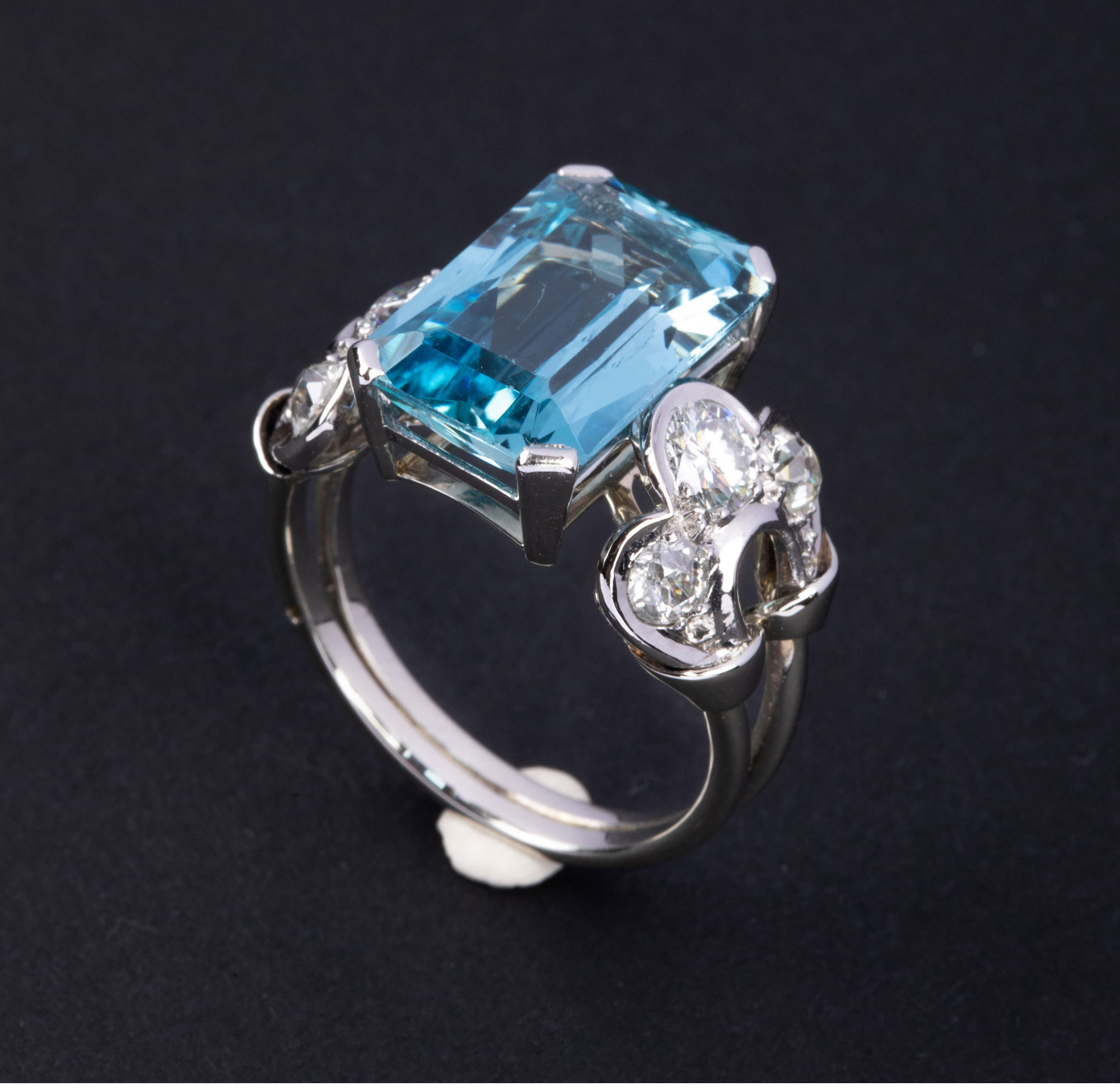 独角鹿西洋古董1950年代法国出品装饰艺术风格铂金镶嵌钻石及海蓝宝石戒指